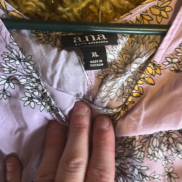 Cute shirt size xl. Very soft and comfy - Picture 2 of 2